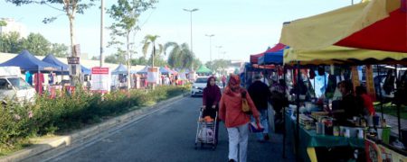 7-night-markets-in-kuala-lumpur-selangor-you-must-not-miss-pasar-malam-seksyen-3-kota-damansara-747x420