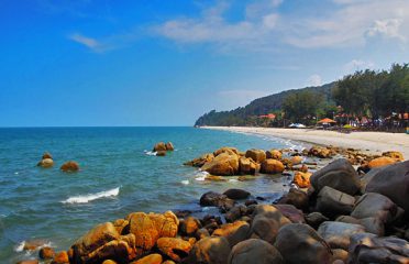 Teluk Cempedak Beach